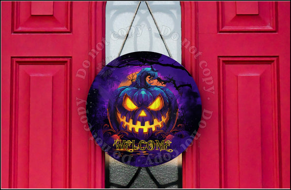 Scary Jack-o'-lantern door hanger.